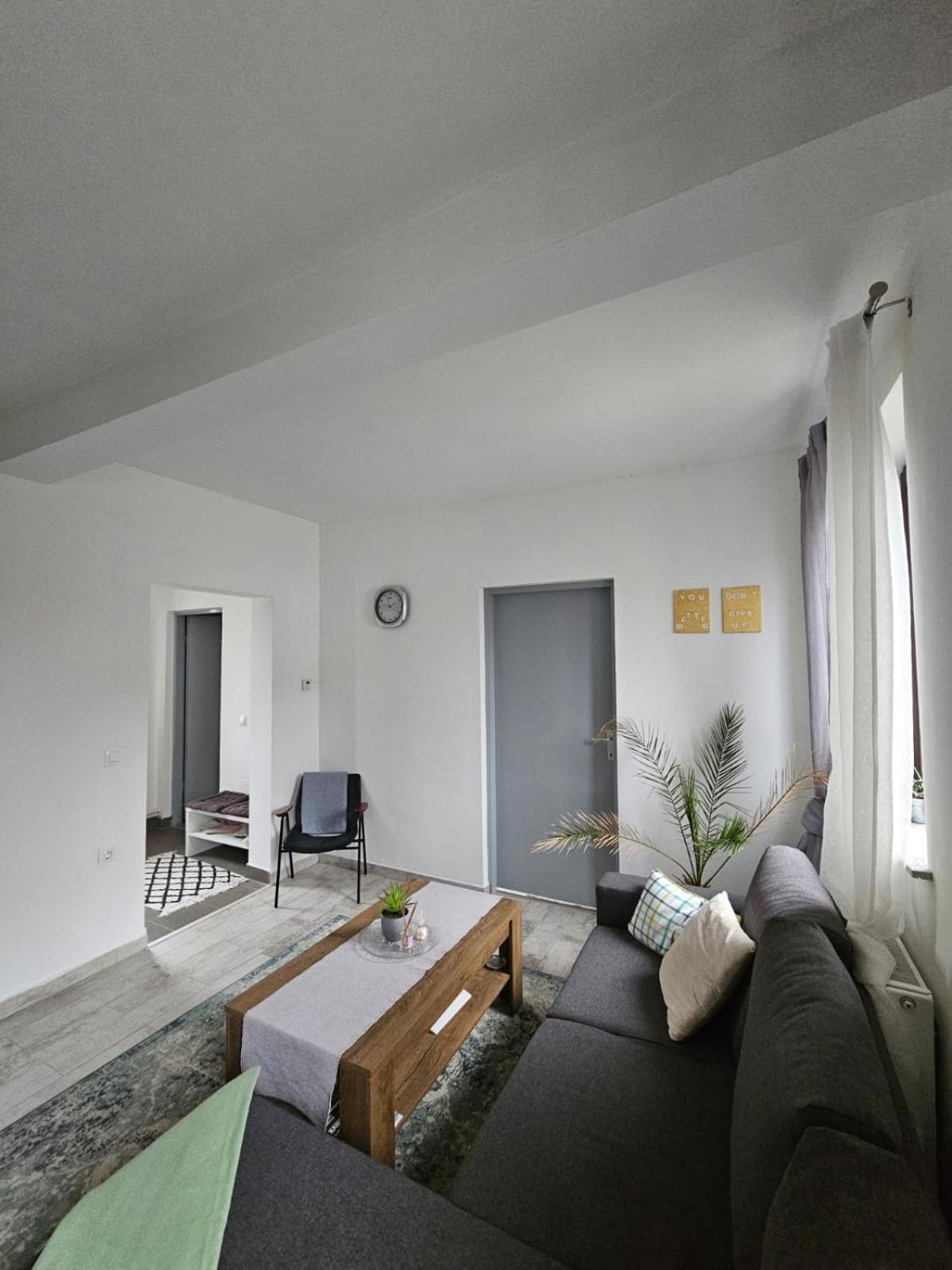 Studio Apartman Dora إيلوك المظهر الخارجي الصورة