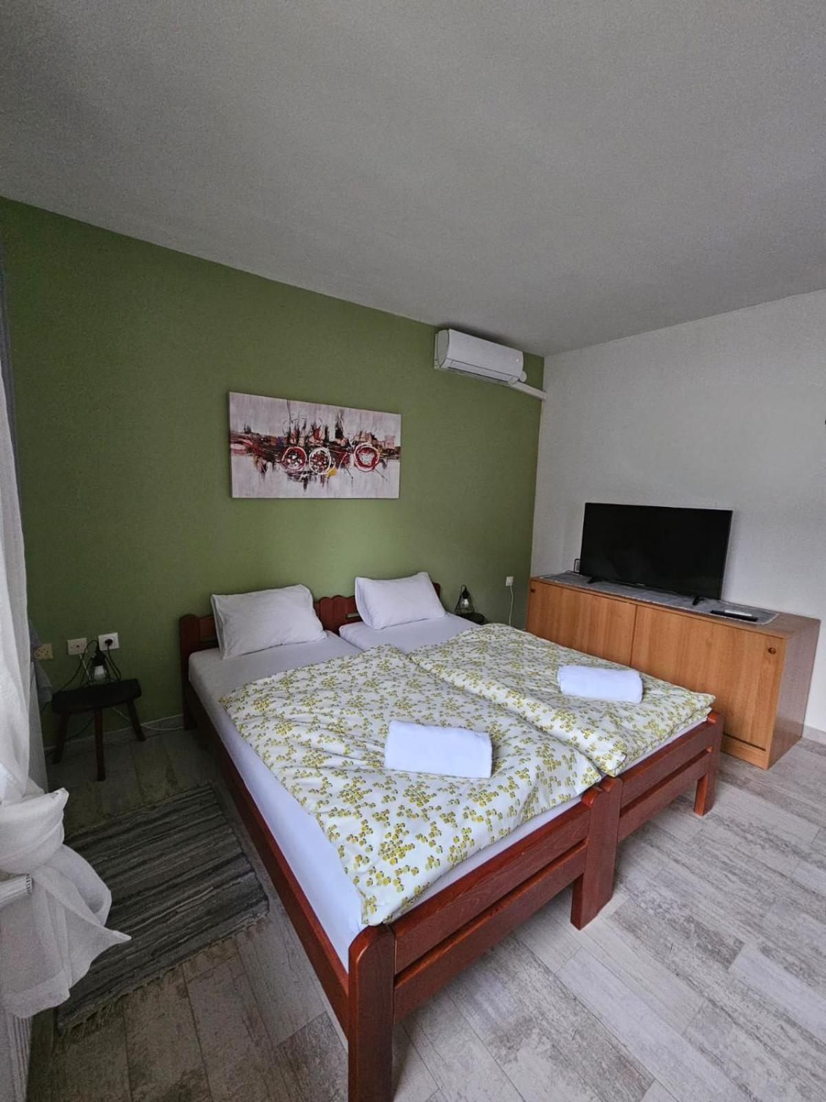 Studio Apartman Dora إيلوك المظهر الخارجي الصورة
